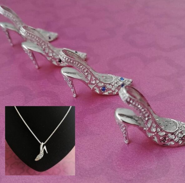 Dije cenicienta Plata 9.25 (cadena se vende por separado)